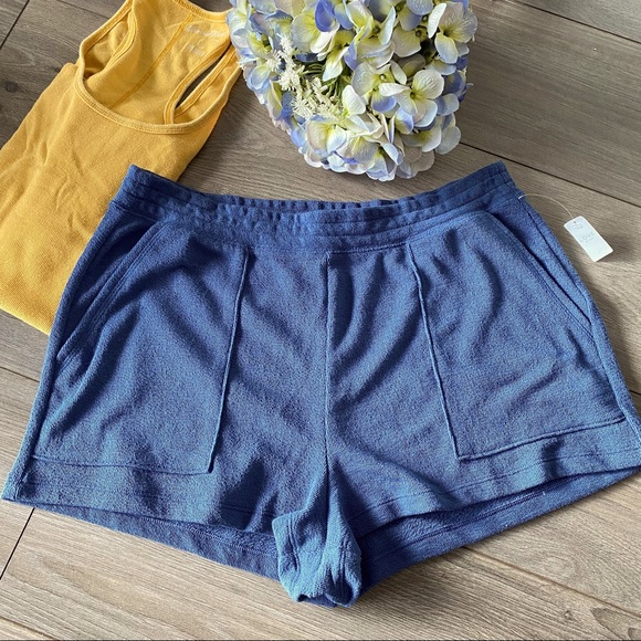 GAP Other - GAP Love by Gap Easy Textured Shorts L NEW